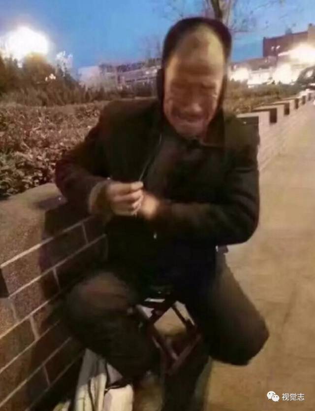 迟到5分钟,哭了半小时……天冷了,心不能寒