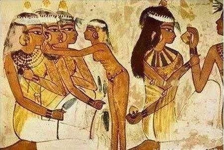 聊聊旧时美容那些事，女人们为了爱美太拼了！