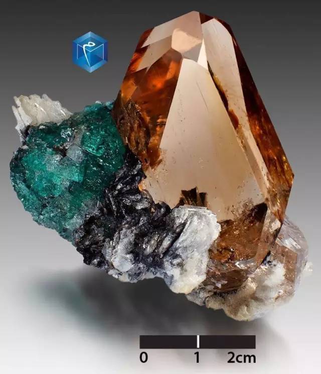 教育底色什么颜色,矿物颜色