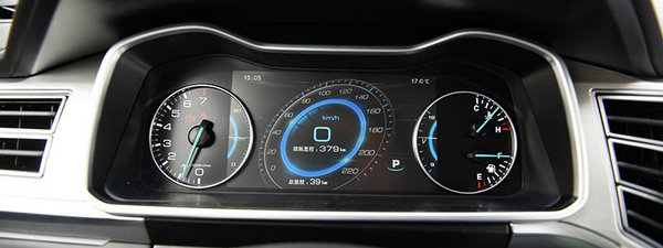 8at大迈x7的车爬坡怎么样,大迈x72.0t至尊试驾效果