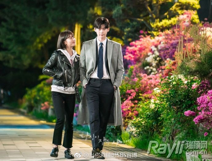 深扒秀智10件百搭单品，200块就能买到相似款