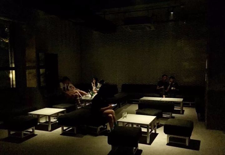 亚洲酷青年们晚上都在哪集合?我们把那些据点“一窝端”了!