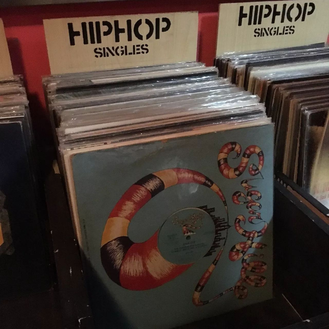 亚洲酷青年们晚上都在哪集合?我们把那些据点“一窝端”了!