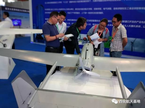 白手起家到上亿的老板创业经历,00后小伙创业逆袭之路