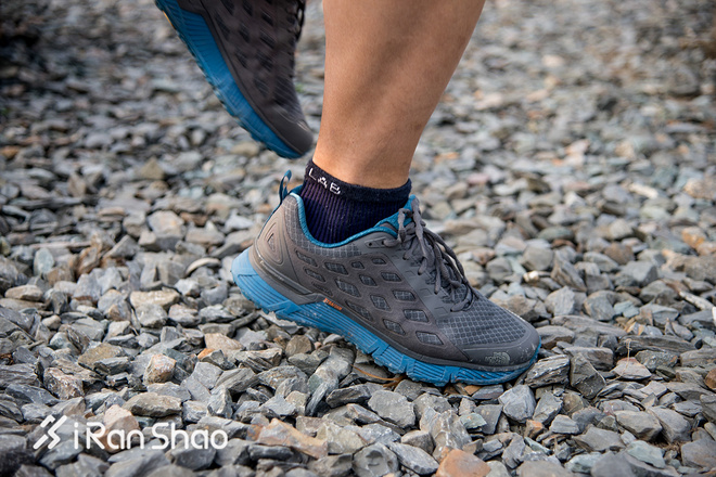 thenorthface儿童跑鞋,thenorthface轻量减震鞋子