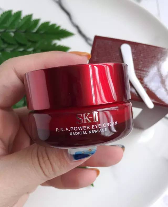 日本30岁前好用的眼霜,日本女生成年年龄