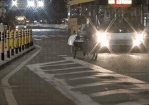 迟到5分钟,哭了半小时……天冷了,心不能寒