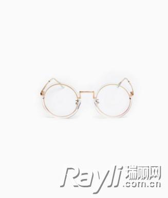 深扒秀智10件百搭单品，200块就能买到相似款