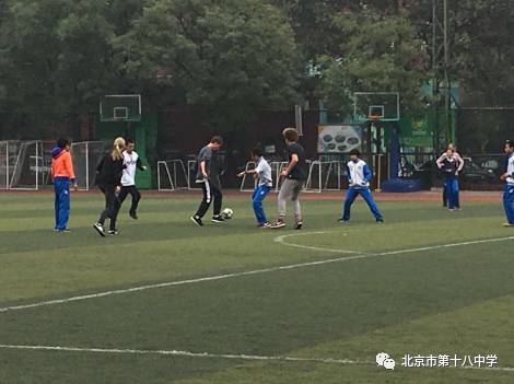 浜ゆ祦浠栧浗鏂囧寲,涓鏂囧寲浜ゆ祦瀛︾敓