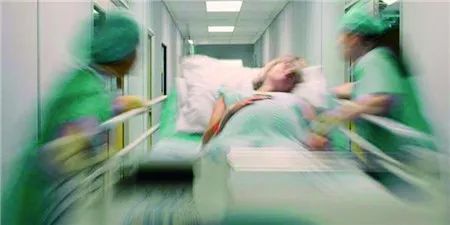 「产科医生日记」脐带脱垂，命悬一线！