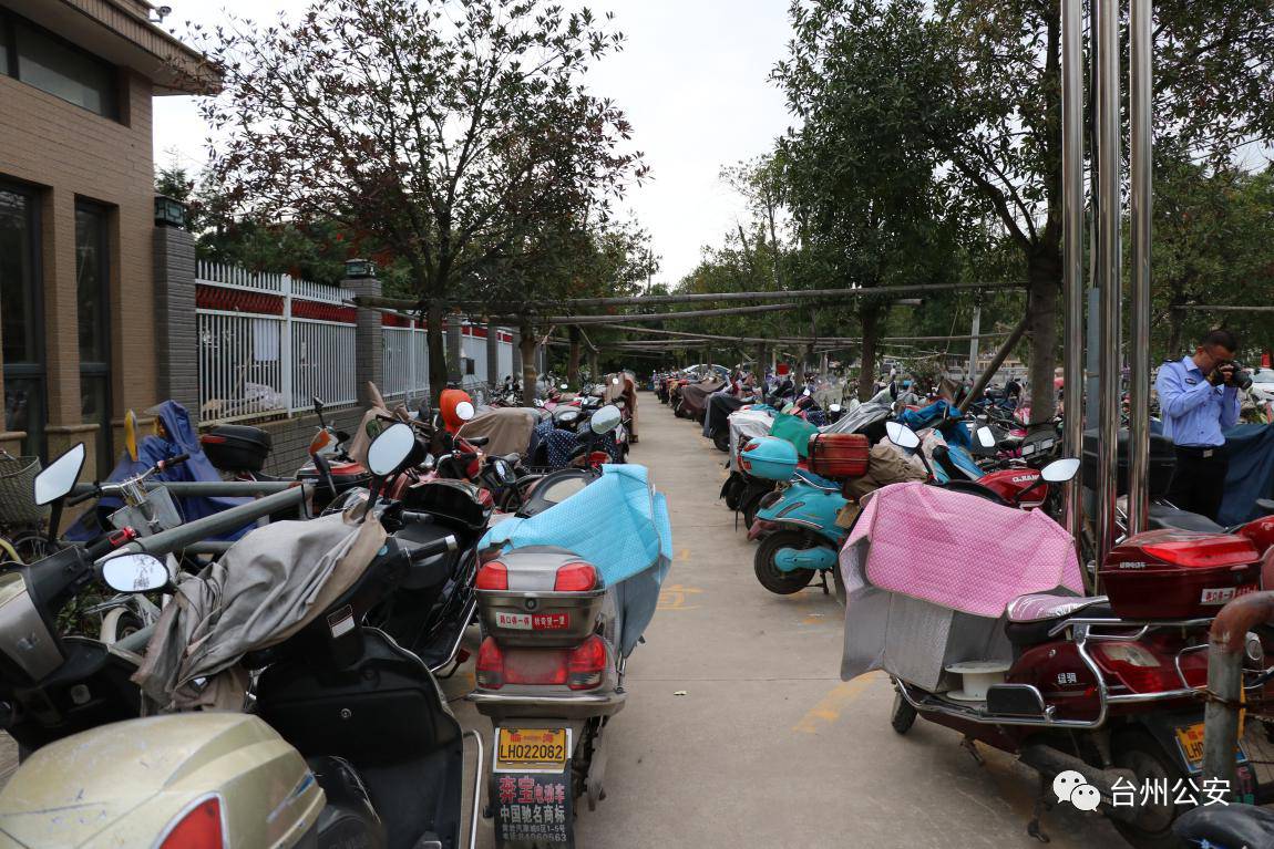 交警出妙招，在企业工作服上做了点“小手脚”，连续五年电动车死亡事故零发生