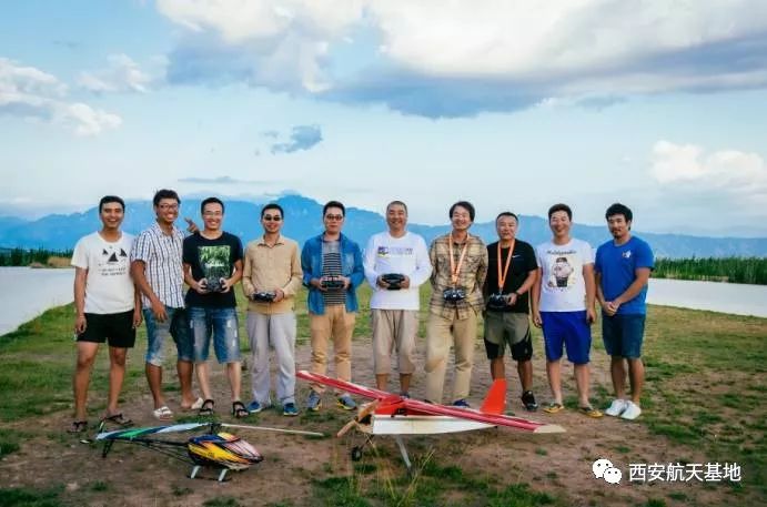 白手起家到上亿的老板创业经历,00后小伙创业逆袭之路