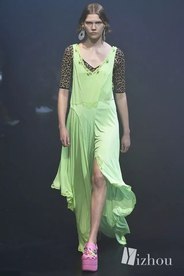 巴黎世家又丑又贵的产品,巴黎世家丑爆又贵实测