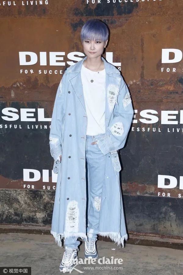 热巴宋茜再度撞衫,迪丽热巴宋茜连体衣