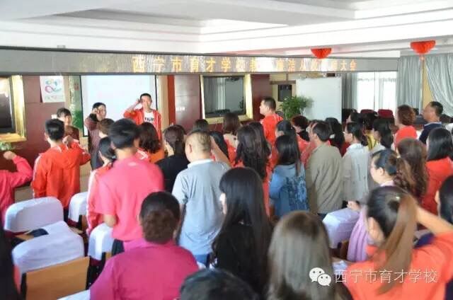 弘扬高尚师德坚持廉洁从教,廉洁从教崇尚师德