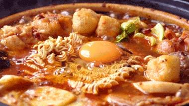 你能分清火锅冒菜和串串香吗,冒菜麻辣烫火锅串串香的区别