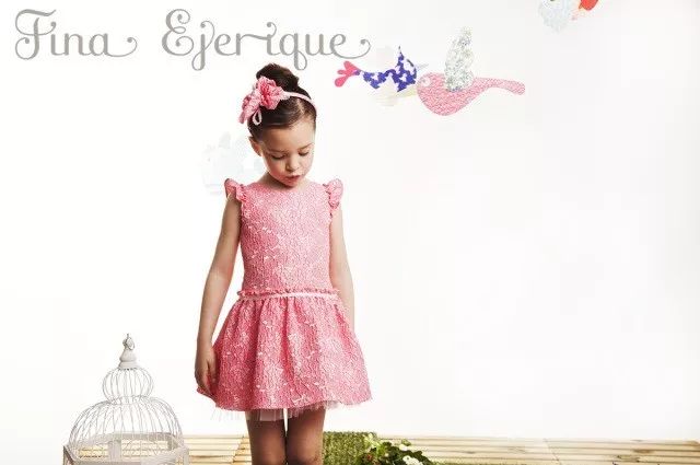 征服威廉王子一家的西班牙童装是怎样的呢?一起来看看吧