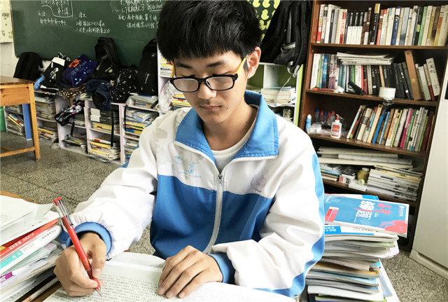 迈进新时代开启新征程ppt,迈进新时代开启新征程歌曲