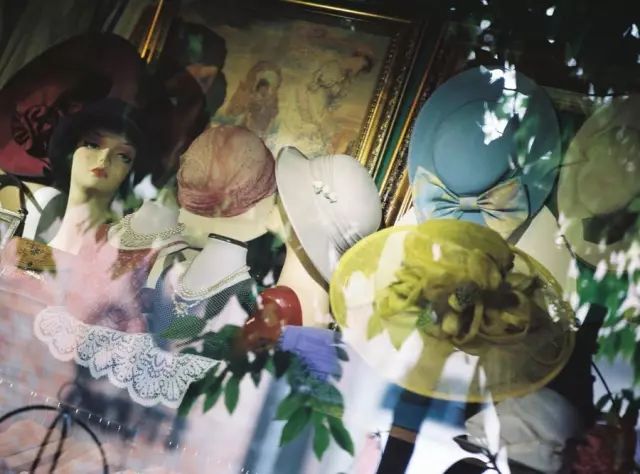 “你是谁？”“我要跟你睡觉～”