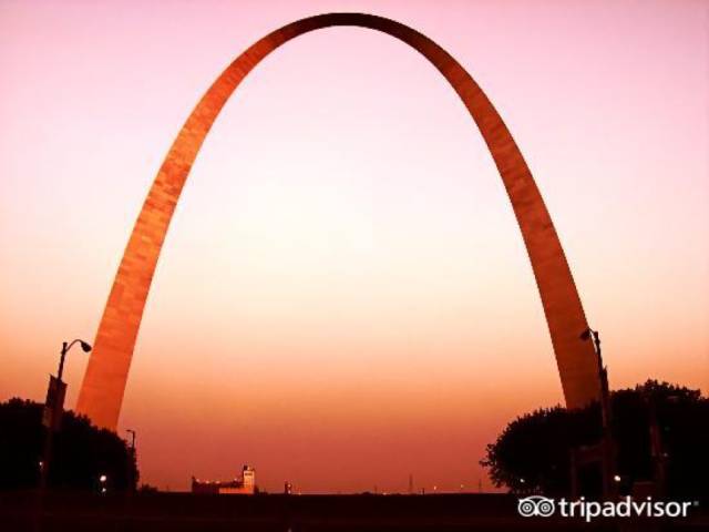 美国旅游自驾好还是坐车好,自驾游去美国去哪个国家最好