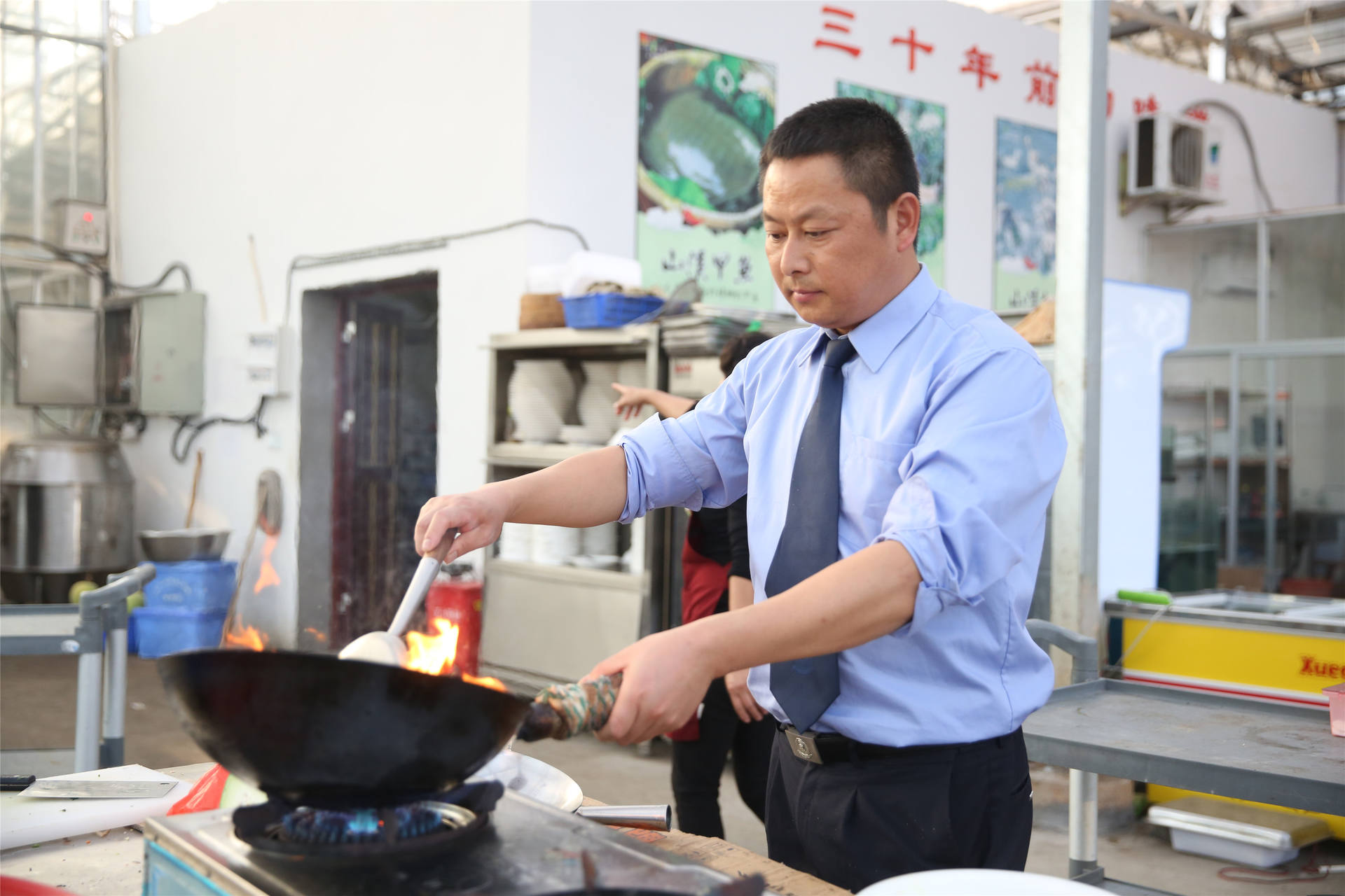 告诉你，我就是来拉仇恨的！警营厨神争霸赛火热开启~