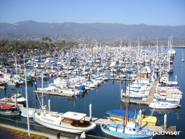 美国旅游自驾好还是坐车好,自驾游去美国去哪个国家最好