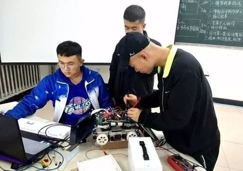 厉害！包轻院将代表内蒙古参加华北五省区大学生机器人大赛｜北重集团与吉林昊宇电气股份有限公司签订2000万元订单