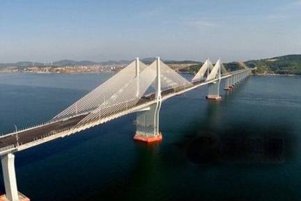 大连七座桥,大连金湾桥历史