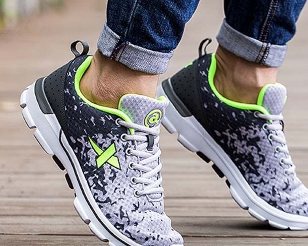 李宁运动鞋压脚背,安踏运动鞋压脚背怎么办