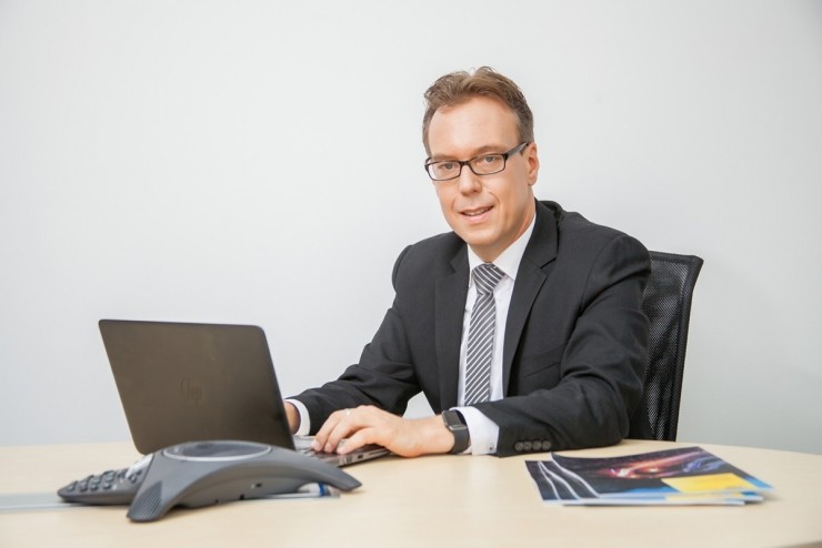 专访海拉电子事业部执行副总裁：创新孵化器战略下，如何继续打开中国未来汽车行业主战场？