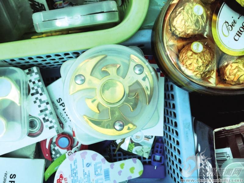 危险玩具“指尖陀螺”入侵校园多为“三无产品”存在安全隐患