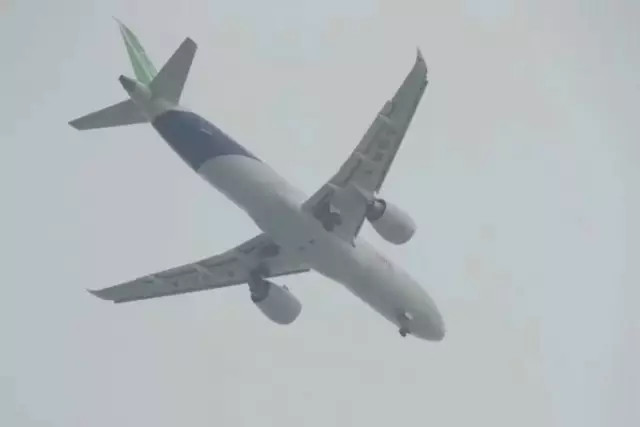 一加5“正式”发布；ofo启用新一代智能锁；支付宝推出无现金停车场|雷锋早报