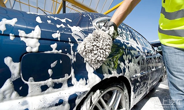 汽车贴膜大概需要多少钱合适,汽车贴膜一般要多少钱合适