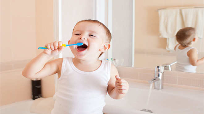 牙齿有大黑洞又痛怎么办,牙齿有黑洞很疼怎么办