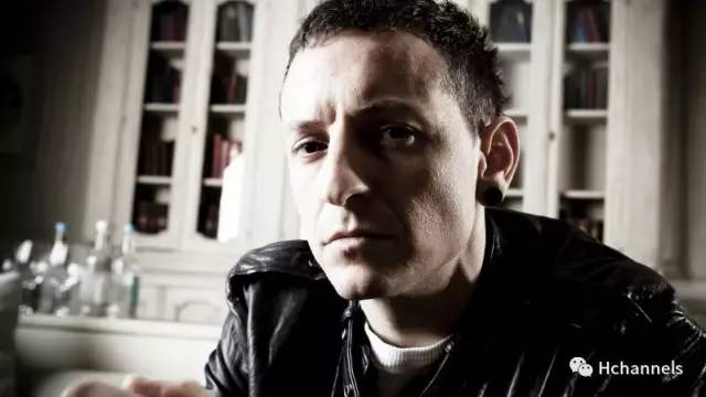 林肯公园主唱去世众人反应,林肯公园主唱去世前36小时视频