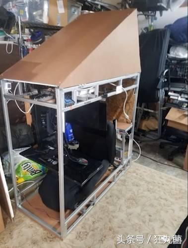 能热饭还能当马桶?别拦我,请把我埋在这样的电脑机箱里