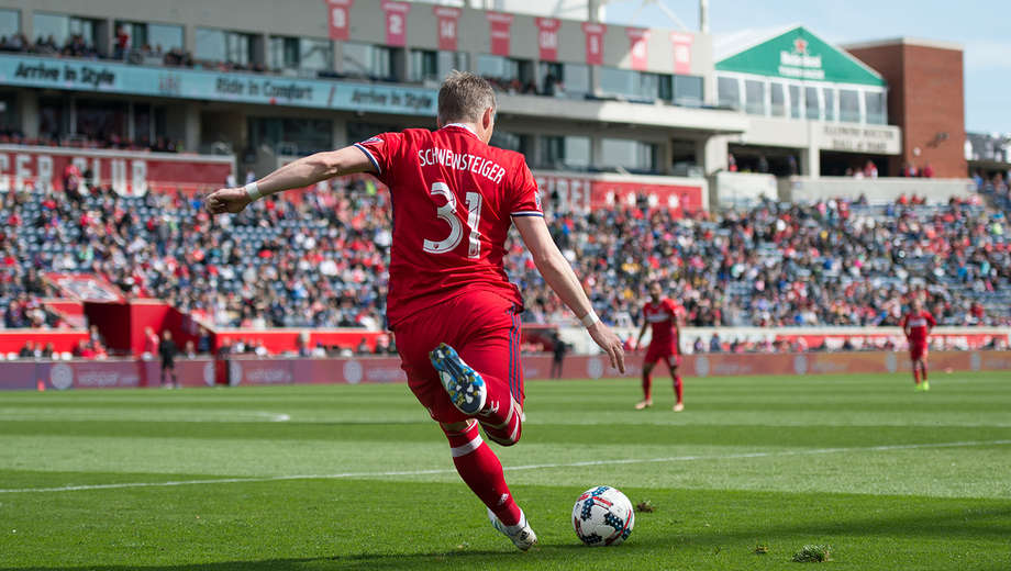 施魏因施泰格在美国的幸福生活：率领球队实现大逆转有望争冠，成了芝加哥宣传使者