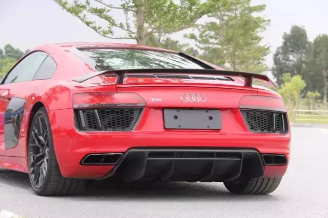 奥迪r8对比tt,奥迪r8和tt有啥区别