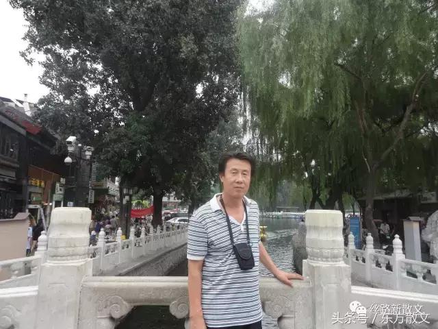 牛儿在山下吃草,牛儿在山头吃草