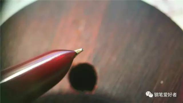 英雄钢笔经典细尖测评,新老英雄100钢笔对比