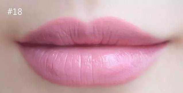 李一桐涂偏黑口红,李一桐唇纹