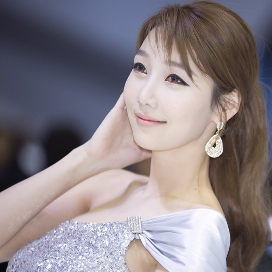 美宝莲气垫和欧莱雅气垫哪个好,气垫BB哪家好