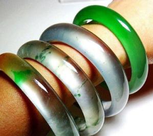 珠宝首饰都有小瑕疵吗 (珠宝首饰辨别真假千万别踩雷)