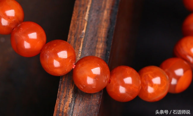 玉和玛瑙哪个最值钱,玛瑙与玉有什么区别