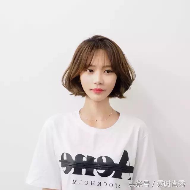 韩系外翻中短发高级感,短发发尾外翻发型
