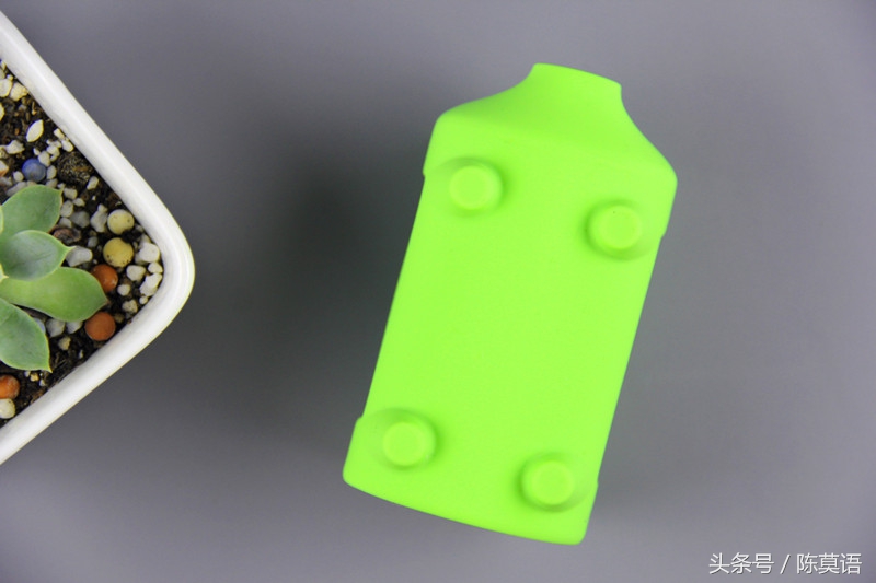 又找不到读卡器了?还在抱怨USB接口不够用?看小猪如何完美演绎读卡集线艺术