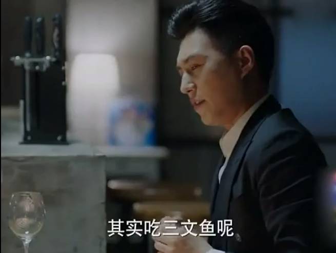 贺涵我的前半生穿了多少套衣服,我的前半生贺涵是什么样子的人