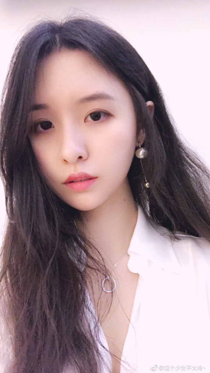 冯提莫阿冷斗鱼视频,斗鱼主播阿冷在哪几个平台