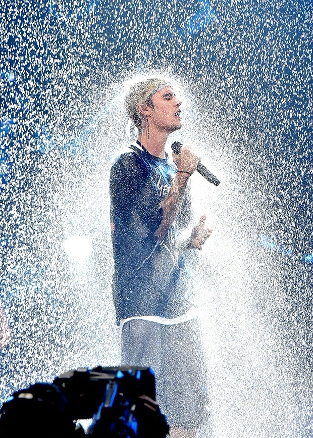 JustinBieber取消Purpose世界巡演！