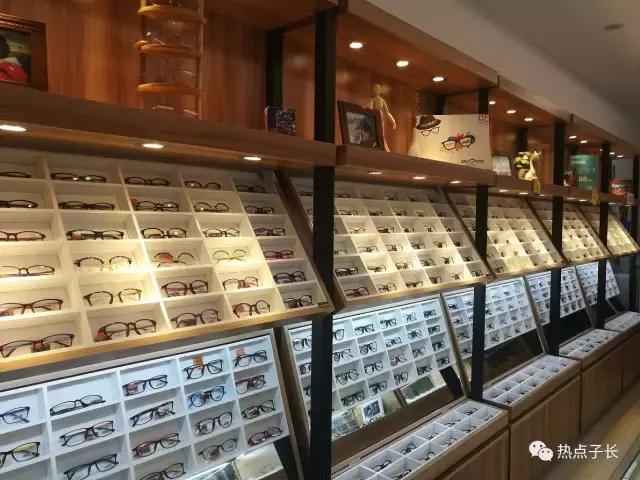 免费配镜,免费验光,免费清洗,免费维修……它不只是一家眼镜店,它更是一个学生视力关爱项目!